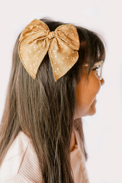 Holiday Magic in Gold - Medium Fairytale