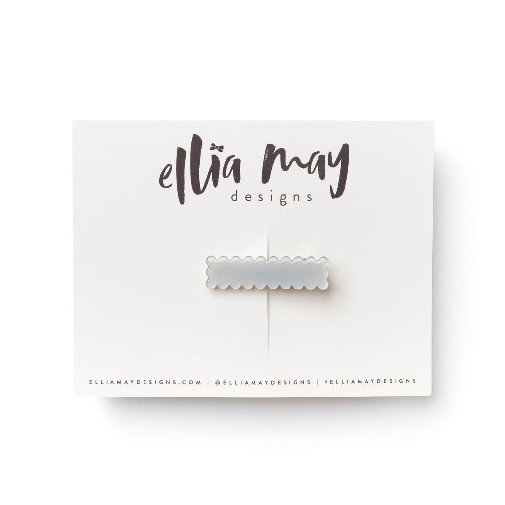 Pearl - Scalloped Bar Clip